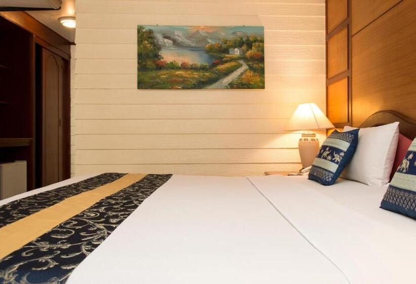 Номер Стандарт Вид на Бассейн, S Lodge Pattaya Formally Sabai Lodge
