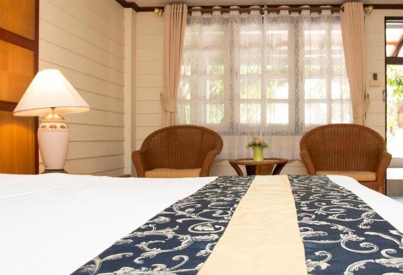 Номер Стандарт Вид на Бассейн, S Lodge Pattaya Formally Sabai Lodge