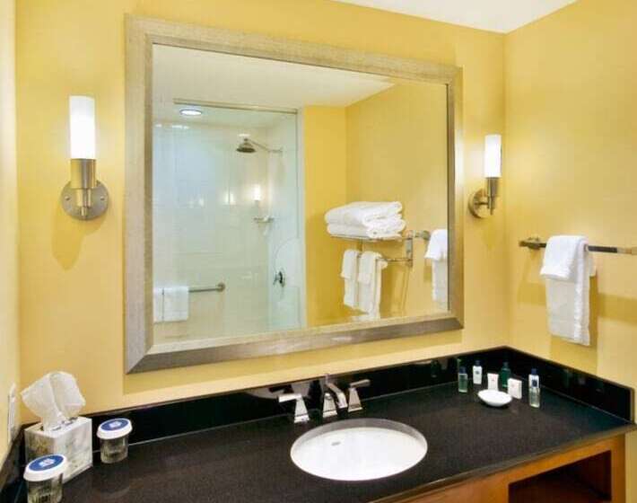 Люкс Кровать Кинг, Wyndham Gettysburg Hotel & Conference Center