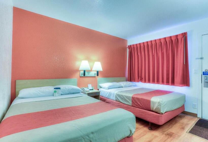 디럭스 4인 룸, Motel 6tigard, Or  Portland South  Lake Oswego
