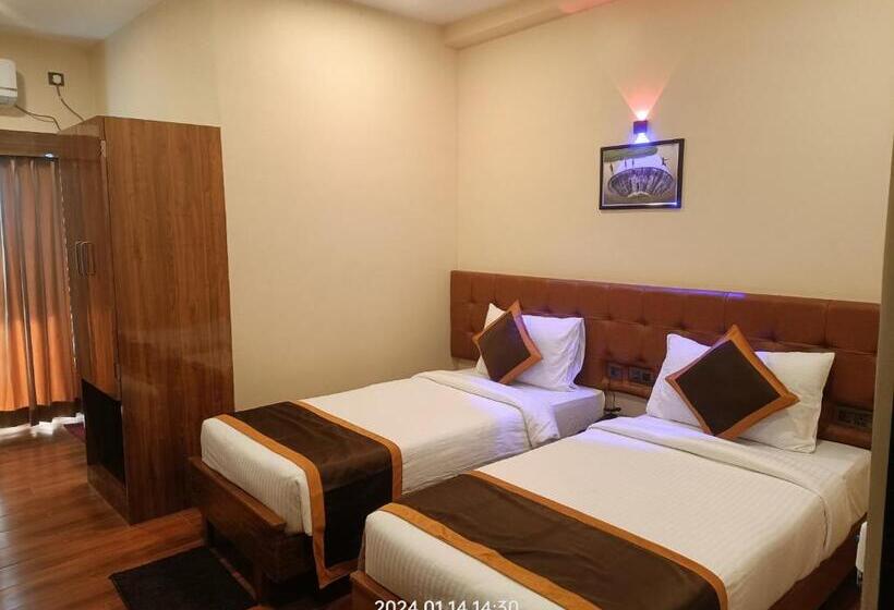 Номер Deluxe, Apex Intercontinental