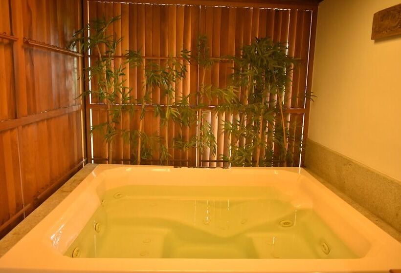 Номер Deluxe, Kumarakom Lake Resort