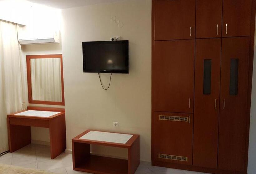 Quarto Triplo Estandar, Liberty