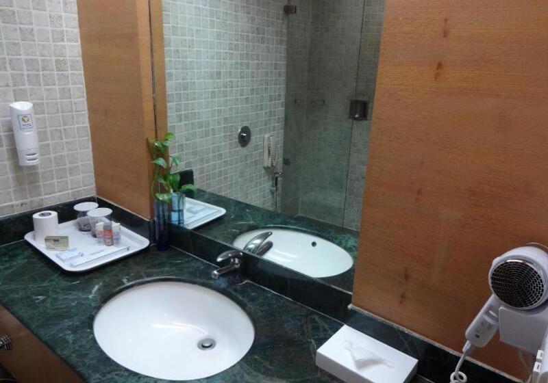 Номер Superior, Park Plaza Chennai Omr