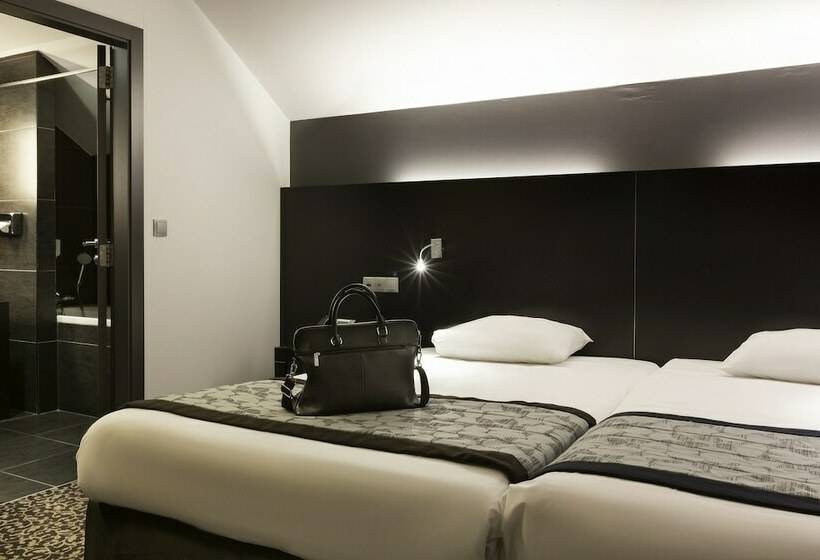 家庭间, Ramada By Wyndham Brussels Woluwe