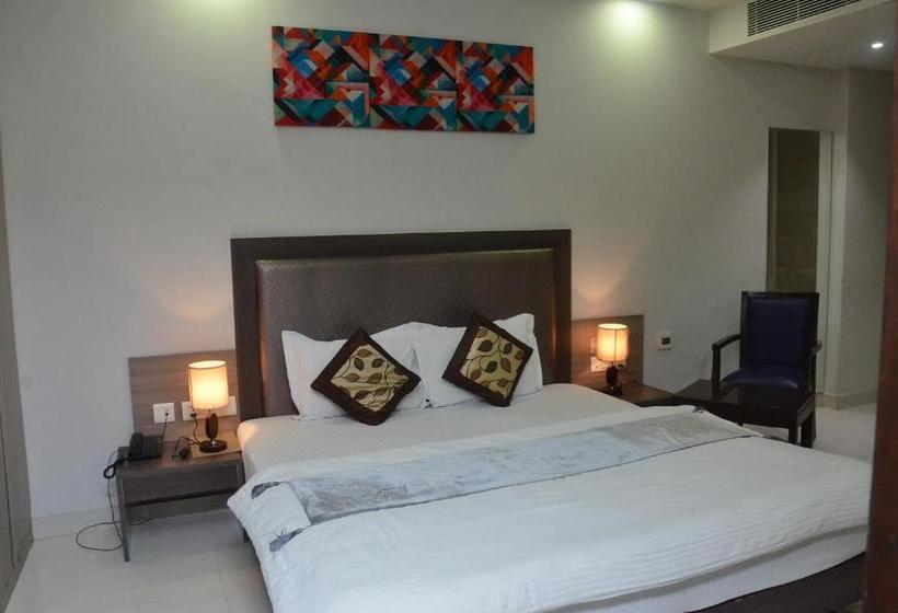 Deluxe Room, Sopan Heights