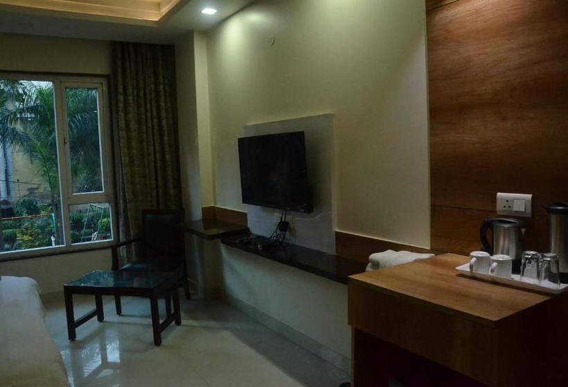 Deluxe Room, Sopan Heights