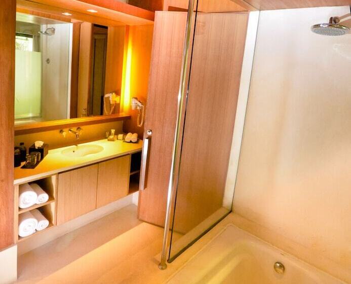 2 Bedroom Suite Pool View, The Haven Bali Seminyak