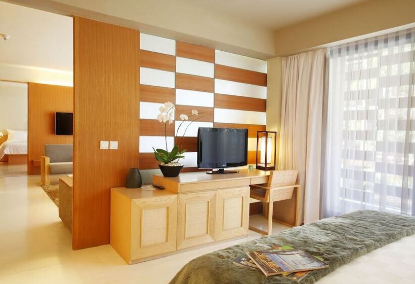 2 Bedroom Suite Pool View, The Haven Bali Seminyak