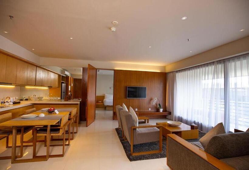 2 Bedroom Suite Pool View, The Haven Bali Seminyak