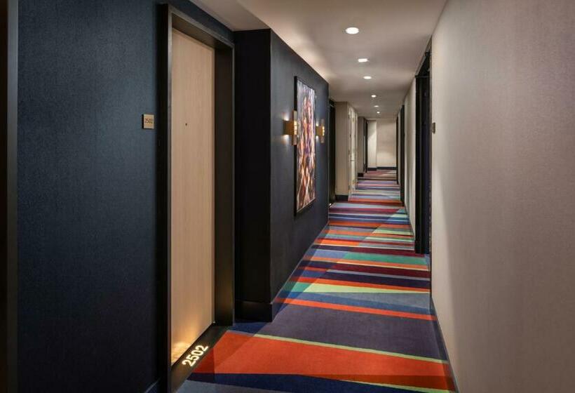 带大床的标准间, Motto by Hilton New York City Chelsea