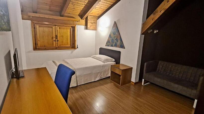 Quarto Estandar Individual, New Genziana