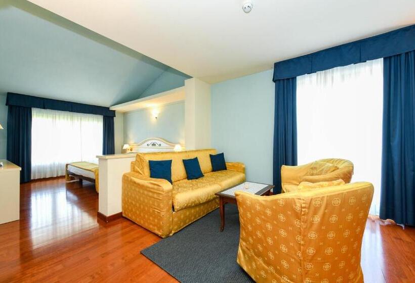 Suite com Varanda, New Genziana