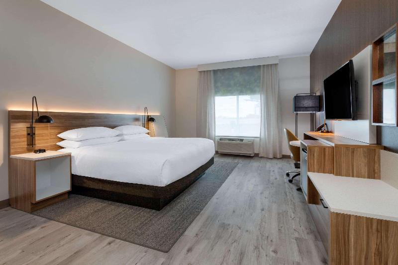 Deluxe-huone King-vuode, Wyndham Garden Orlando Airport   Free Airport Shuttle