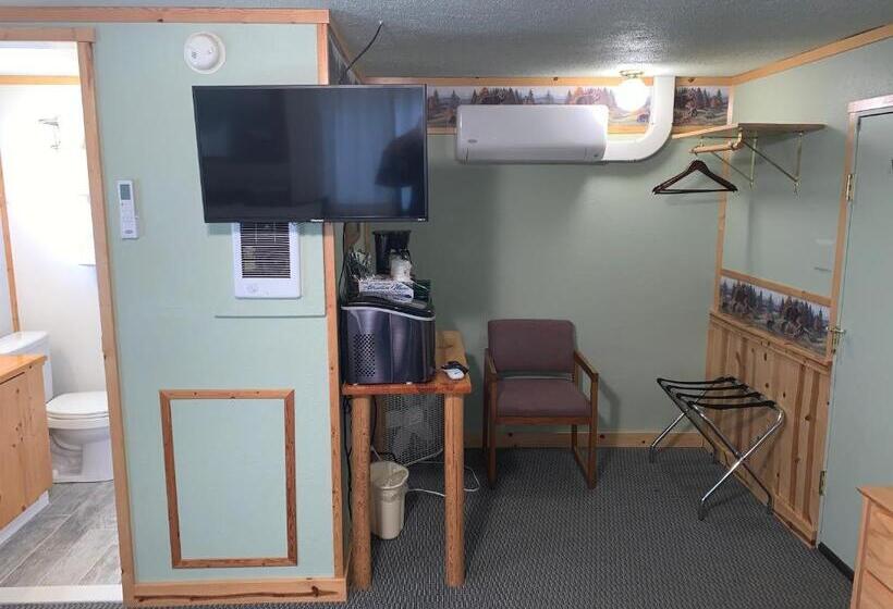 Четырехместный Номер Стандарт, Glacier Haven Inn