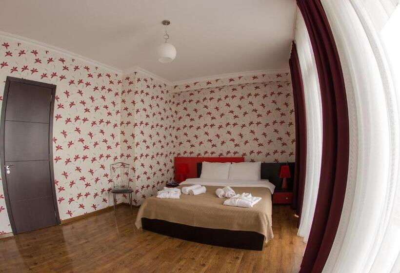 Quarto Deluxe, Guria Palace