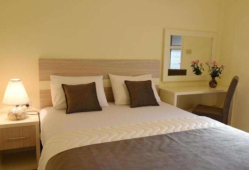 اتاق استاندارد با چشم‌انداز دریا, Apartments & Rooms Jelka