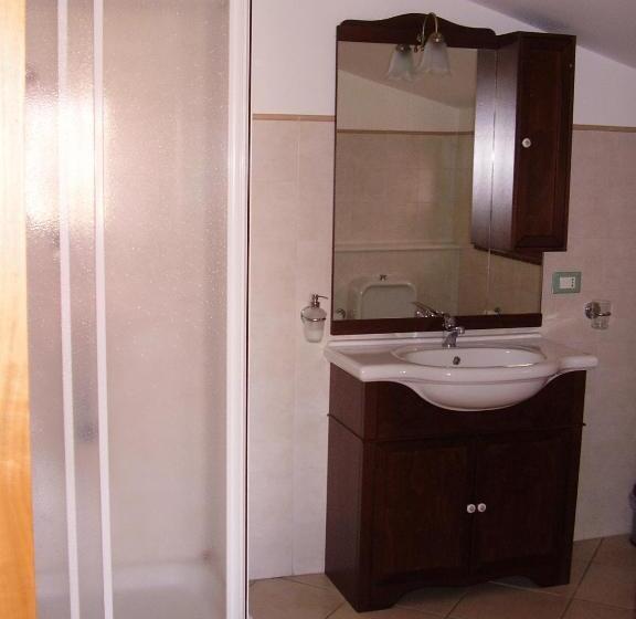 اتاق استاندارد چهار تخته, B&b Casalotto Inn