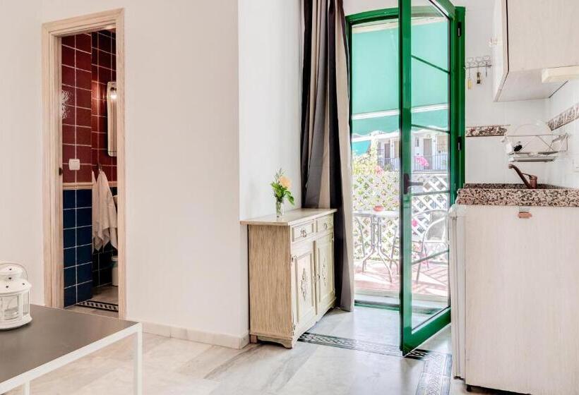 스탠다드 스튜디오 킹침대, Hostal Alegre