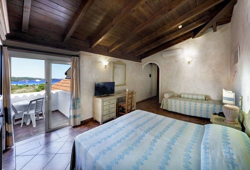 اتاق اساندارد با چشم‌انداز جانبی به دریا, Colonna Beach Hotel Marinella