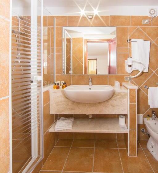 اتاق استاندارد, Colonna Beach Hotel Marinella