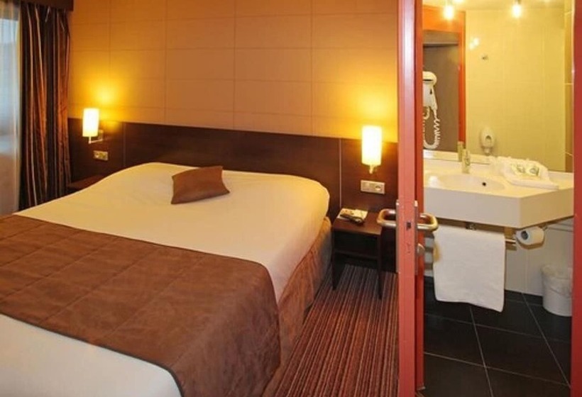 Семейный Номер, Inn Design Resto Novo Carquefou