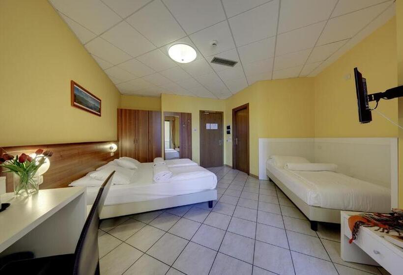 Номер Стандарт, Residence Zust