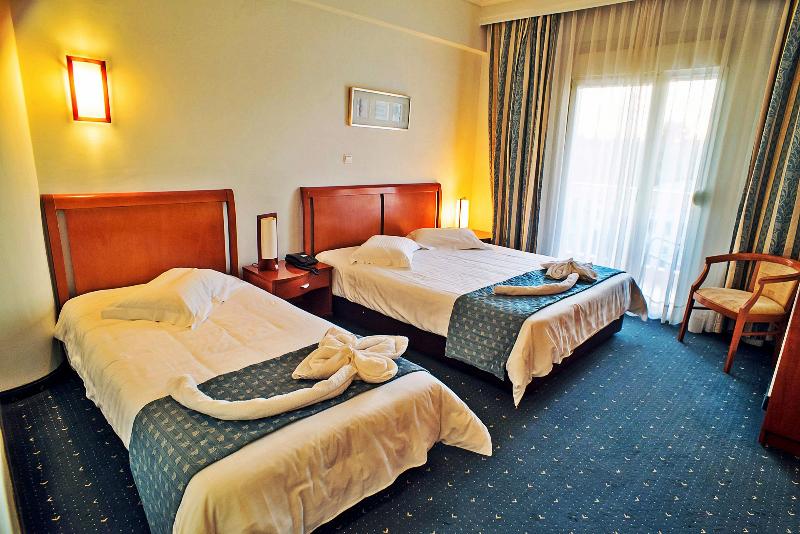 标准三人间, Ambassador Hotel Thessaloniki