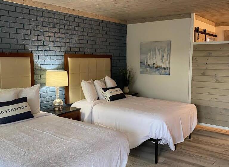 Номер Стандарт, Gulf Coast Inn