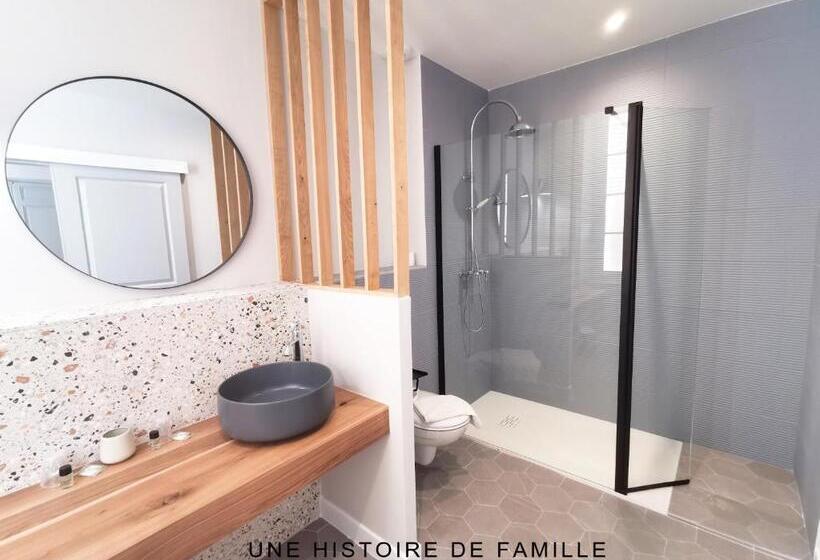 デラックスルーム, Une Histoire De Famille