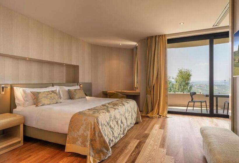 带阳台套房, Il Boscareto Resort & Spa