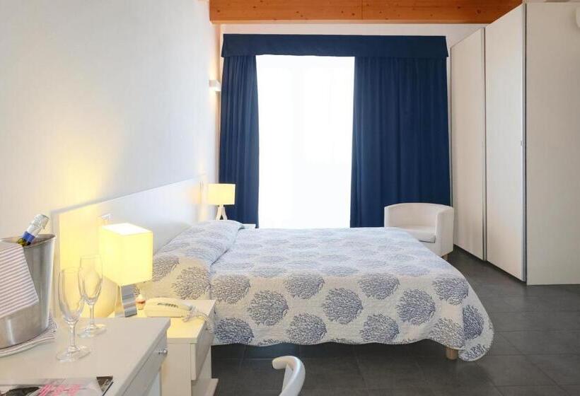 Quarto Deluxe com Sacada, Manila