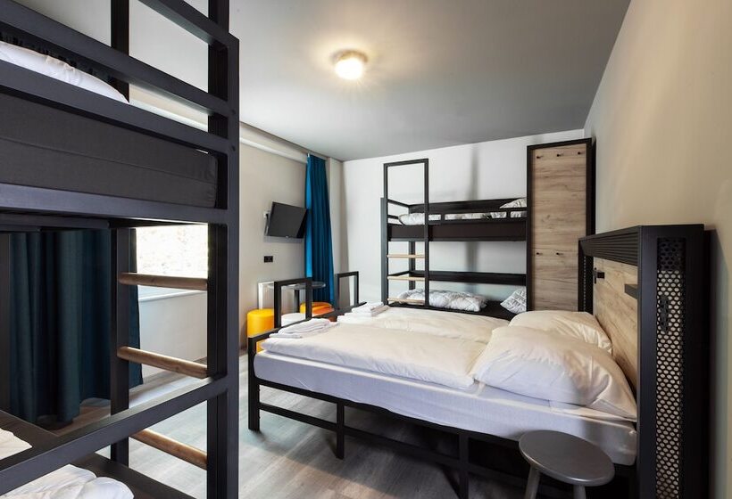 اتاق استاندارد چهار تخته, a&o Berlin Hauptbahnhof