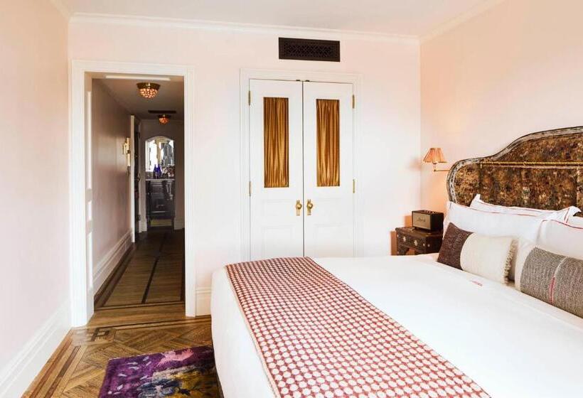 اتاق لوکس, The Hotel Chelsea
