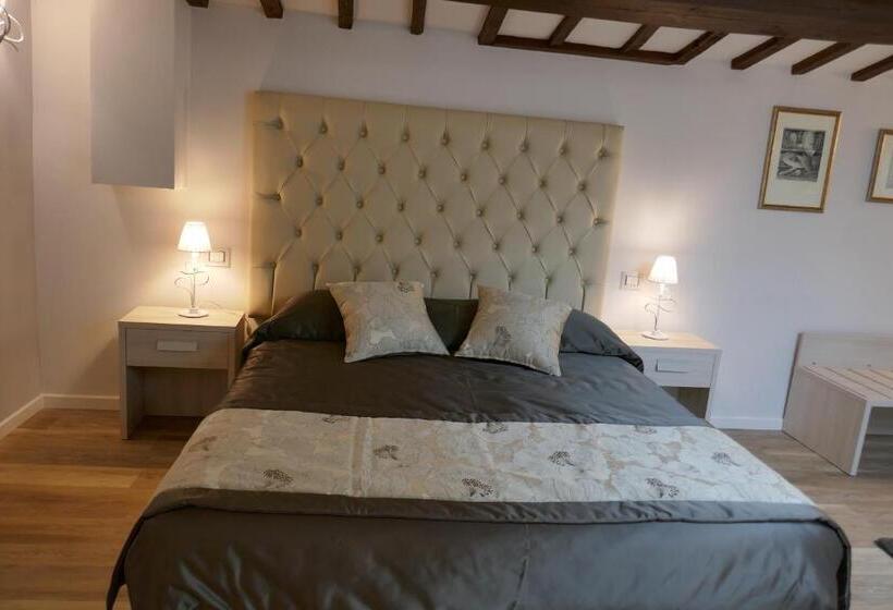 اتاق لوکس, Elisa Guest House