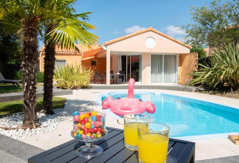 Вилла 3 Спальни с Бассейном, Oasis Les Jardins Des Sables D'olonne