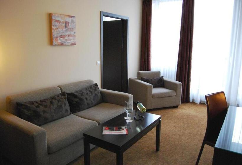 Suite, Regnum Residence