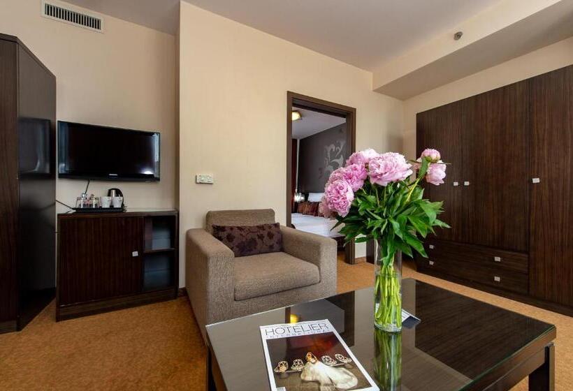 Suite, Regnum Residence