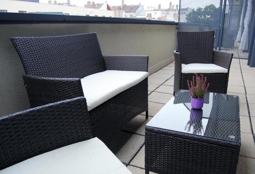 Suite, Regnum Residence