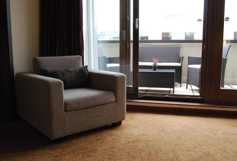 Suite, Regnum Residence