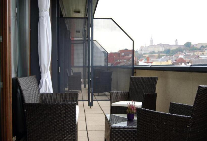 Standard Værelse m. Terrasse, Regnum Residence