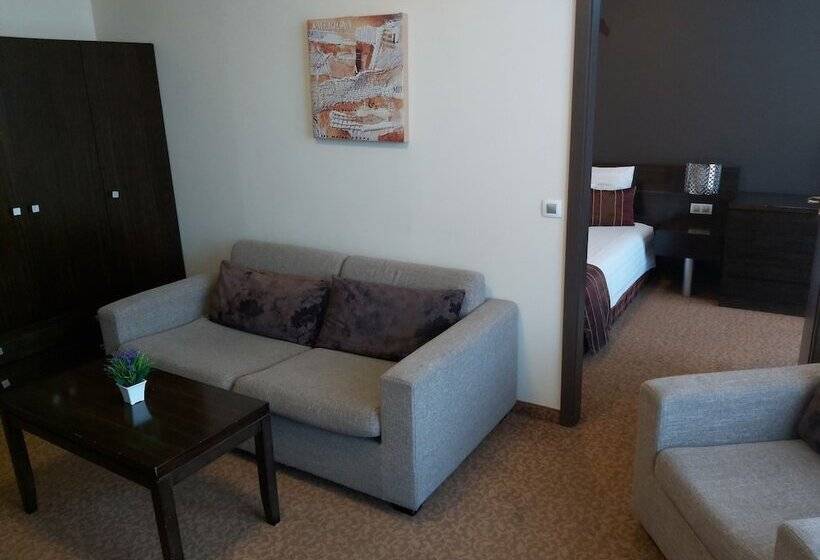 Suite, Regnum Residence