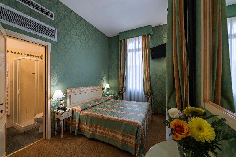 غرفة كلاسيكية ثلاثية, Villa Delle Palme