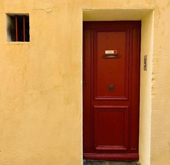 اتاق استاندارد, Chambre Le Merindol