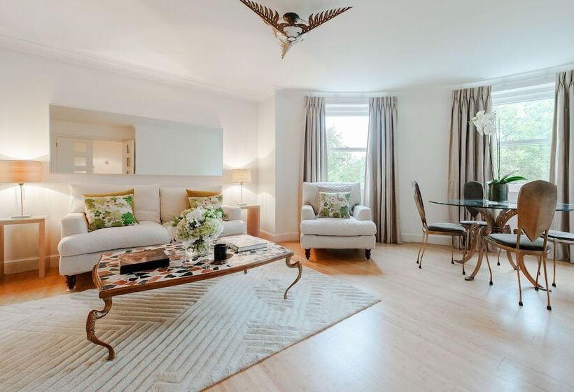 Апартаменты 2 Спальни, Europa House Apartments