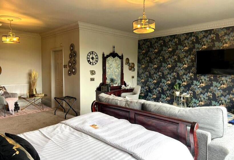Президентский Люкс, De Rougemont Manor Hotel & Suites