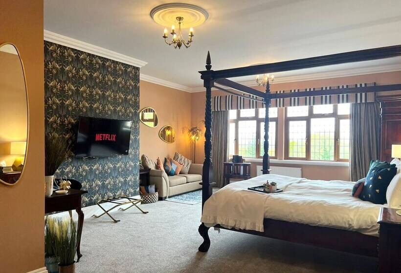 Президентский Люкс, De Rougemont Manor Hotel & Suites