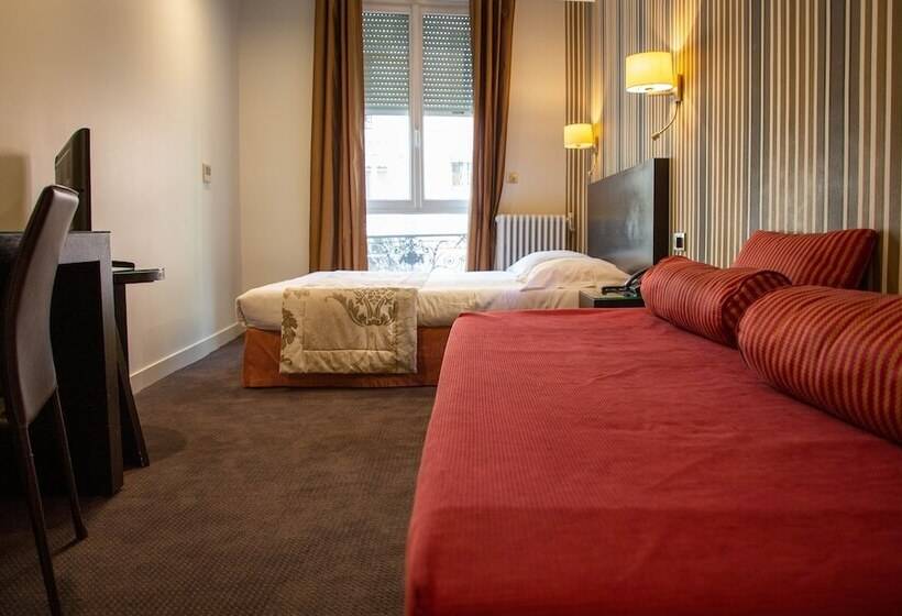 Номер Стандарт Трехместный, Grand Hôtel D Orléans