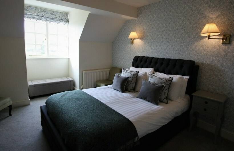 اتاق کلاسیک با تخت دوبل, Ravenstone Manor