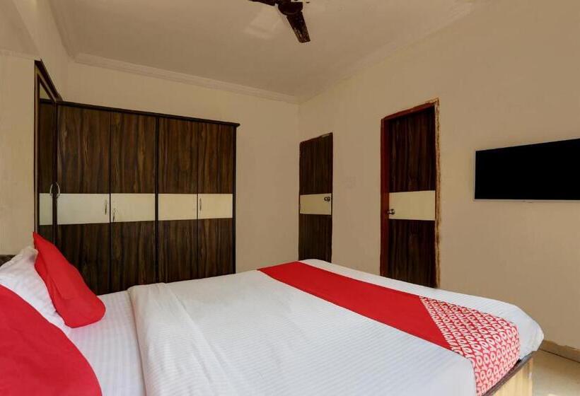 غرفة كلاسيكية ثلاثية, O Lal Sai Residency